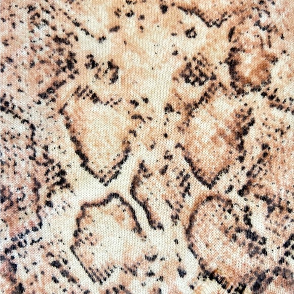 Apt. 9 Snake Skin Light Knit Sweater Pink - XS - Picture 7 of 10